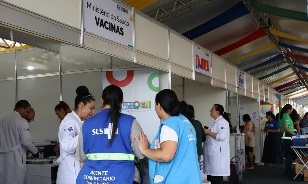 Campanha de intensificação foca na atualização da caderneta de vacinação de crianças e adultos contra doenças graves. (Foto: Divulgação/Prefeitura)