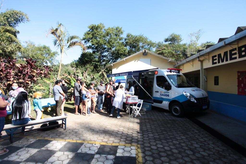 Equipes de saúde levam consultas e orientações para os moradores da região do Chácaras Copaco durante força-tarefa municipal. (Foto: Divulgação/Secom Arujá)