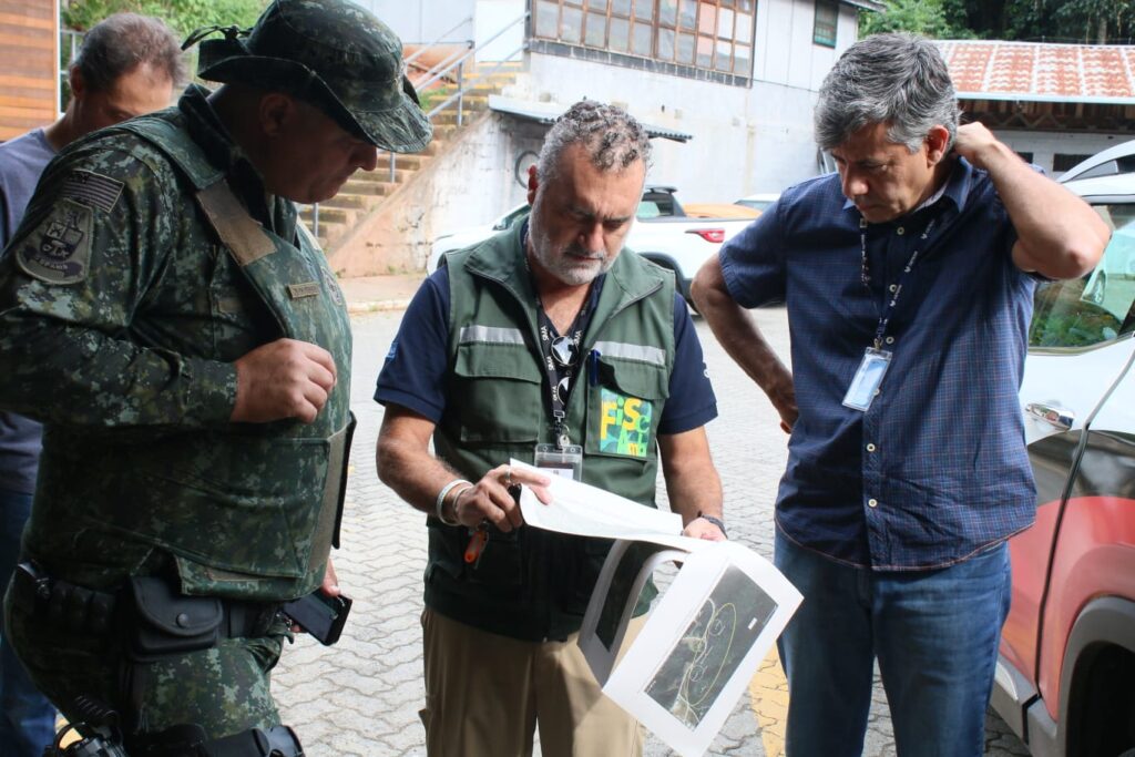 Equipes de fiscalização da Prefeitura de Santa Isabel monitoram áreas para evitar o avanço de loteamentos clandestinos no município. (Foto: Divulgação/Prefeitura)