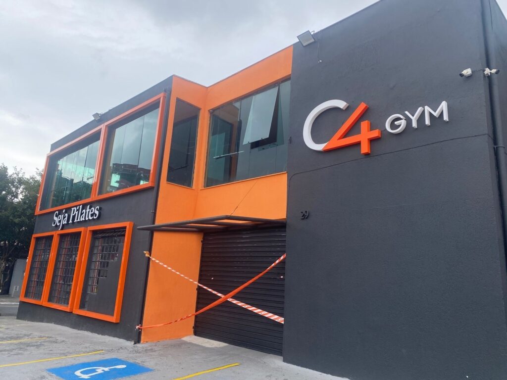 Academia na Zona Leste de São Paulo é alvo de investigação após tragédia durante aula de natação. (Foto: Divulgação/PF)