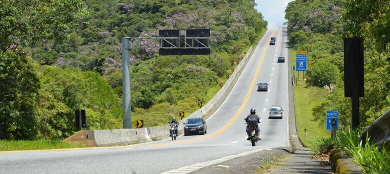 Bloqueio ocorre entre os quilômetros 69 e 98 para evitar riscos de deslizamentos e garantir a segurança dos motoristas que utilizam a via. (Foto: Isabela Oliveira/DS)