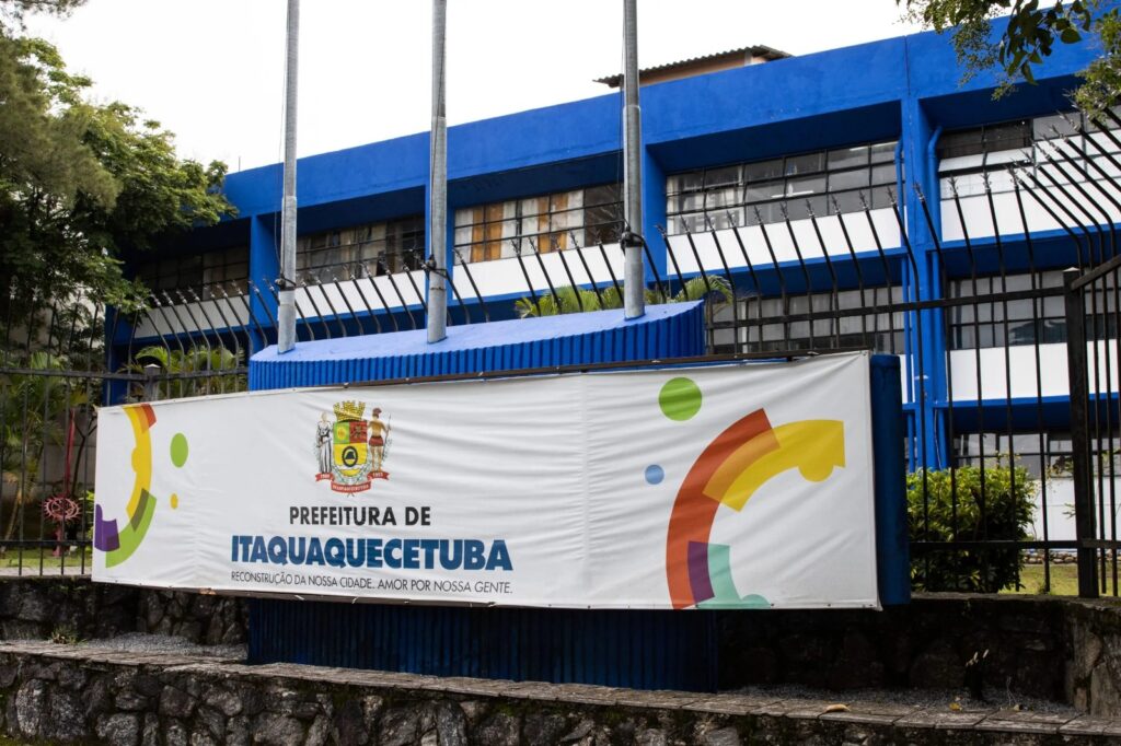 Prefeitura de Itaquaquecetuba emitiu nota oficial para esclarecer a suspensão dos novos contratos de crédito consignado para o funcionalismo público. (Foto: Reprodução/Dayane Oliveira)