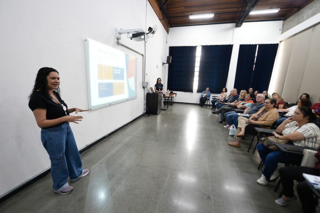 Programa de Preparação para a Aposentadoria (PPA) oferece suporte e palestras para servidores municipais em fase de transição de carreira. (Foto: Sidnei Barros/PMG)
