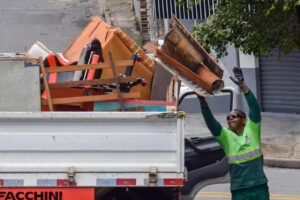 Operação Cata-Tralha atende Conjunto Marcos Freire e outros nove bairros neste fim de semana