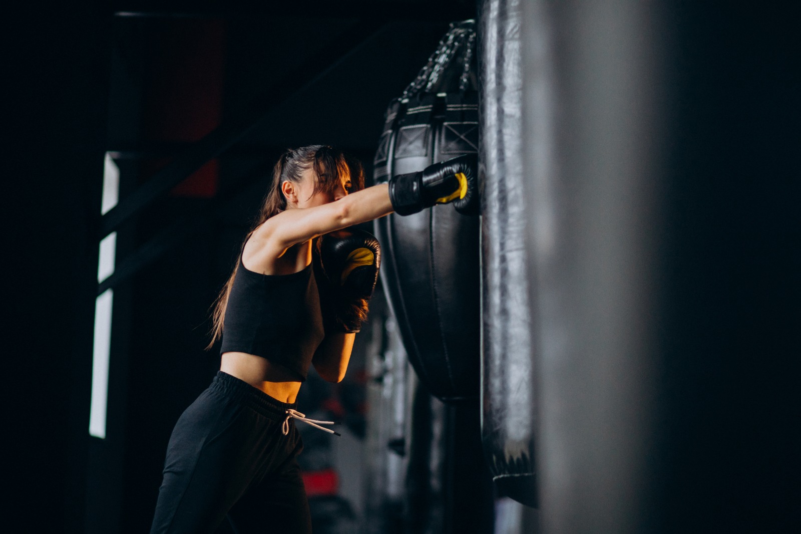 Guararema abre inscrições gratuitas para novas turmas de kickboxing no Parateí