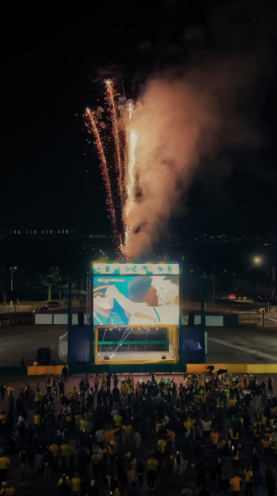 COPA JUNINA DE POÁ TRANSMITE BRASIL X HAITI EM TELÃO DE CINQUENTA METROS QUADRADOS NA PRAÇA DE EVENTOS NESTA SEXTA